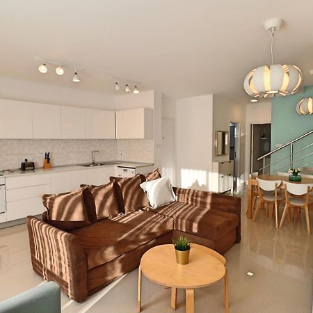 Caesar Beach Villas And Apartments Gastria Buitenkant foto