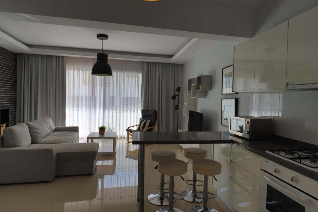 Caesar Beach Villas And Apartments Gastria Buitenkant foto