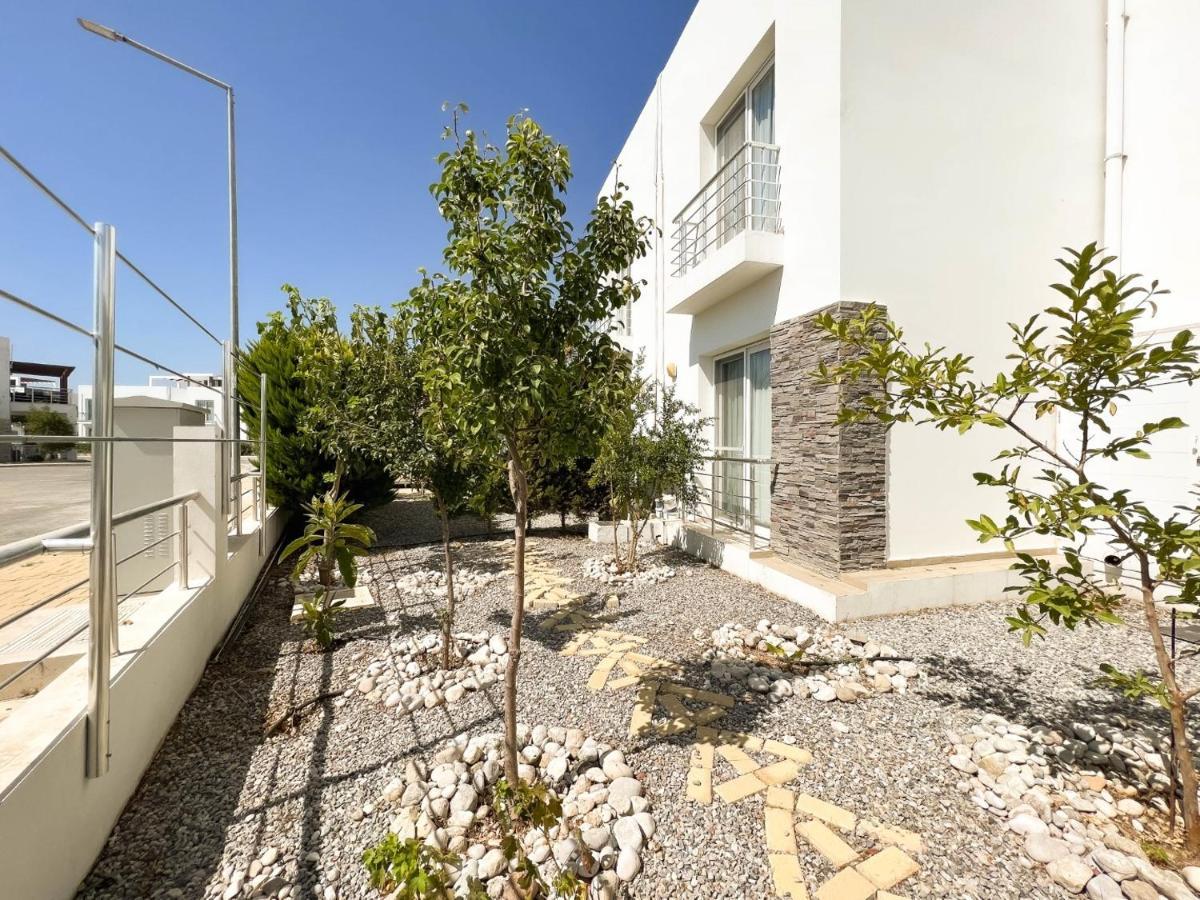 Caesar Beach Villas And Apartments Gastria Buitenkant foto
