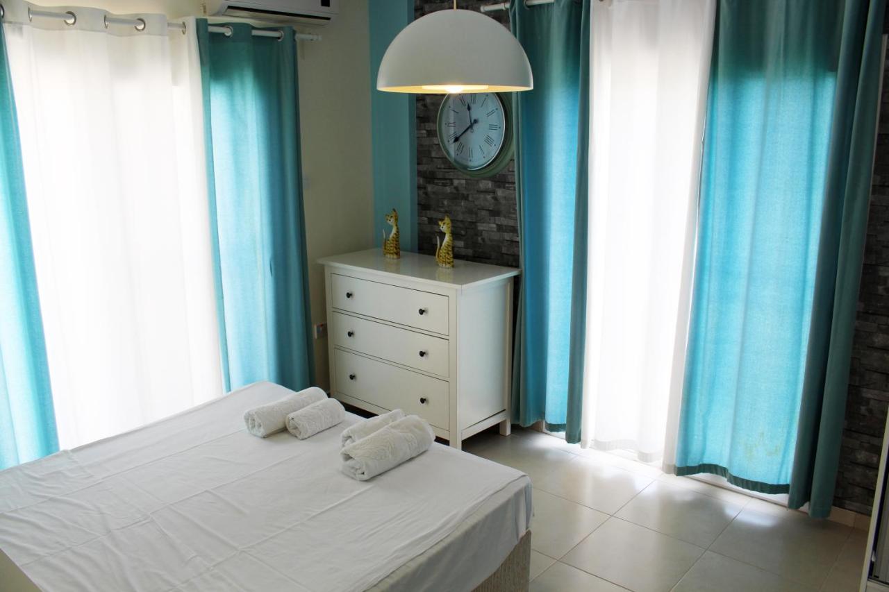 Caesar Beach Villas And Apartments Gastria Buitenkant foto